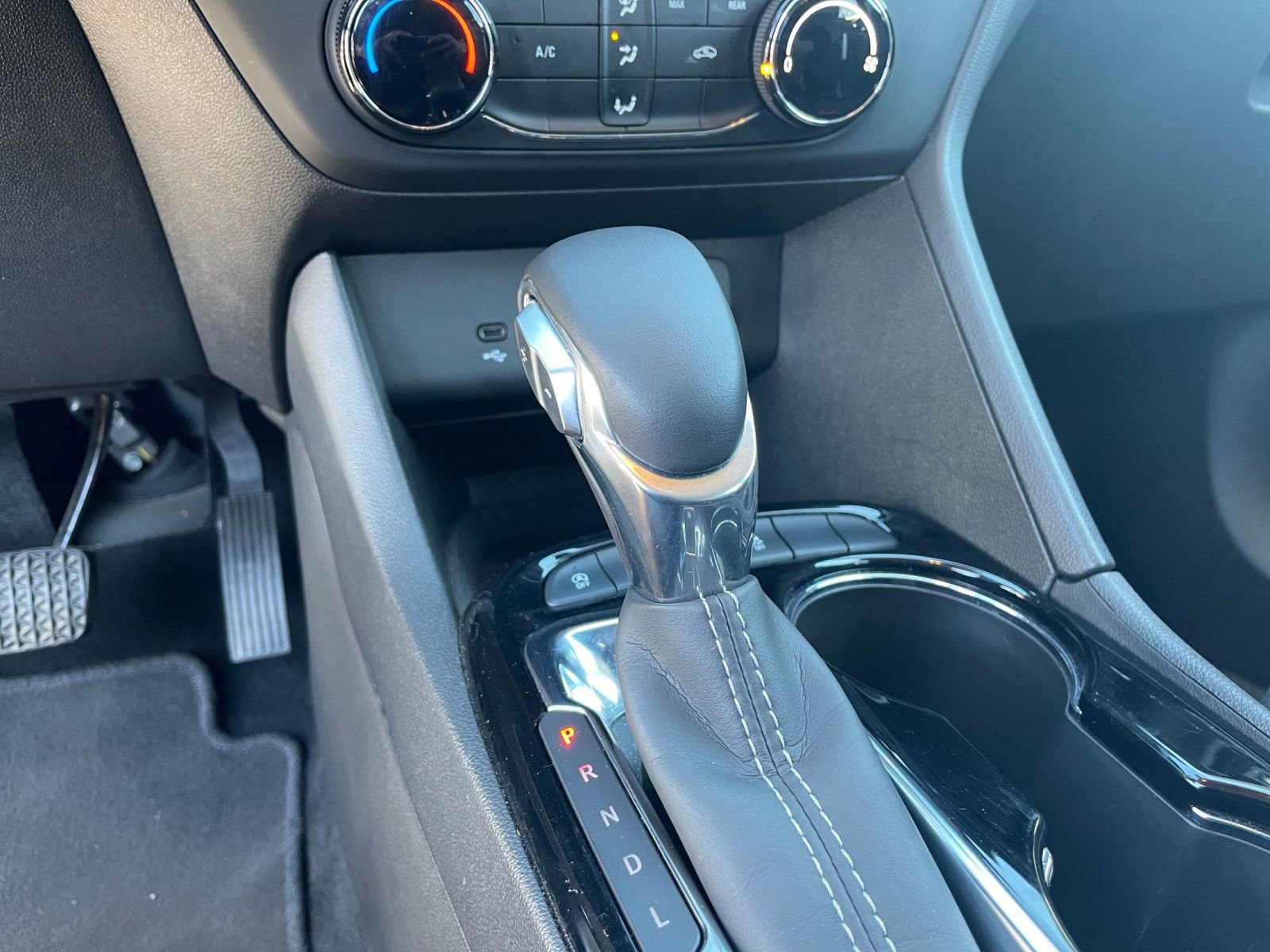 Used 2025 Buick Encore GX Preferred image 40