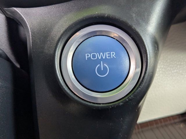 Used 2024 Toyota Sienna XLE image 28