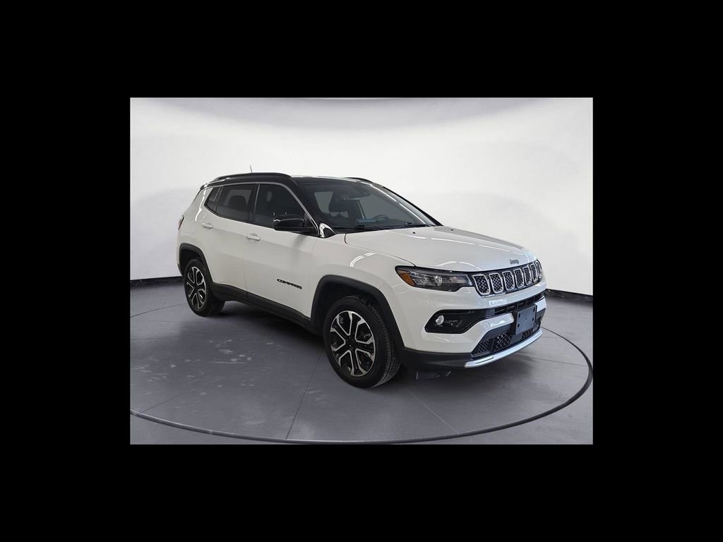 Used 2023 Jeep Compass Limited w/ Sun and Sound Group AWD/4WD image 8