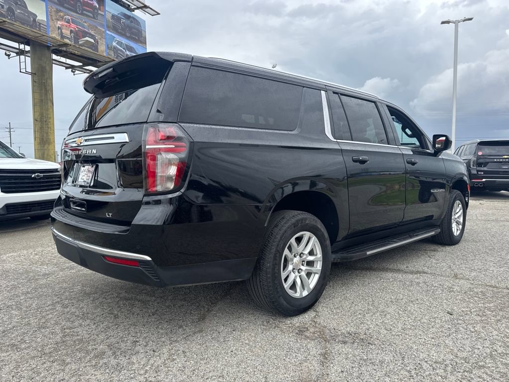 Used 2024 Chevrolet Suburban LT image 8
