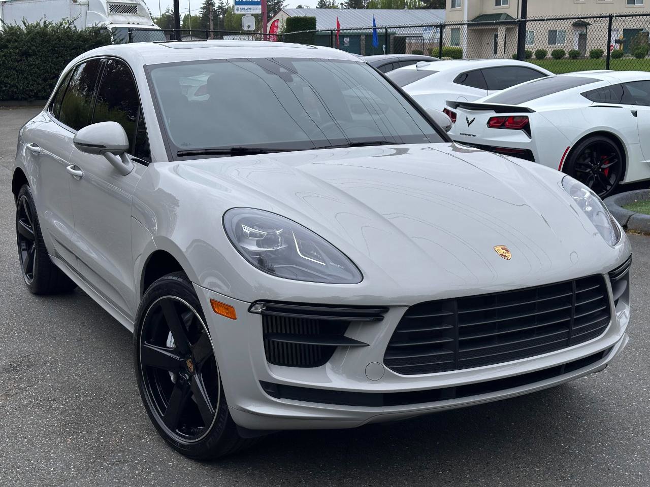 Used 2020 Porsche Macan Turbo AWD/4WD image 48
