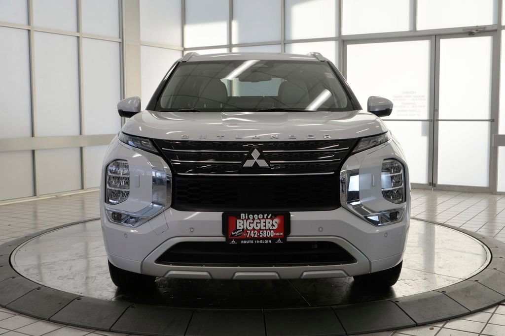 Used 2022 Mitsubishi Outlander SEL image 3