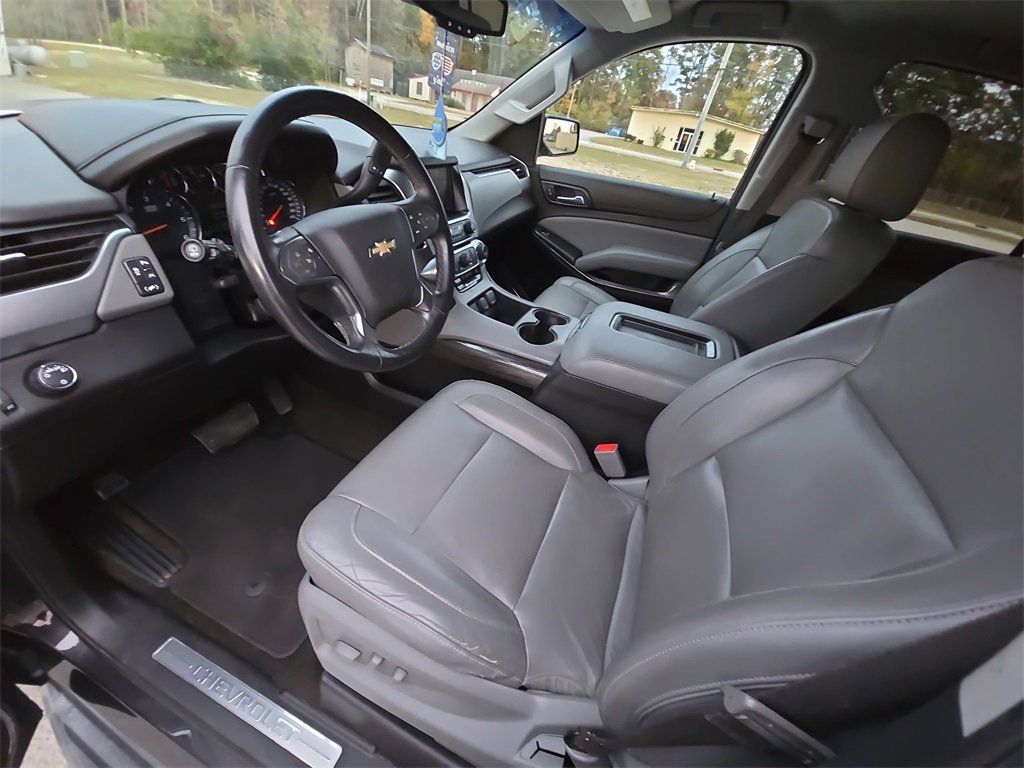 Used 2017 Chevrolet Suburban LT image 13