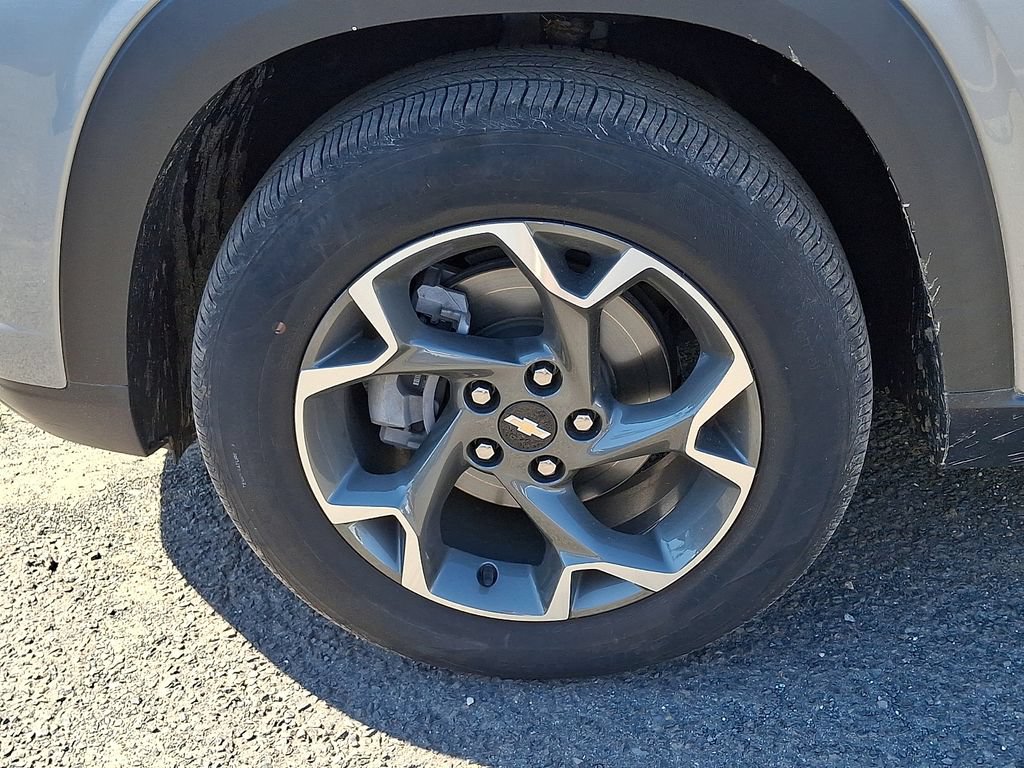 Used 2024 Chevrolet Trax LT FWD image 33
