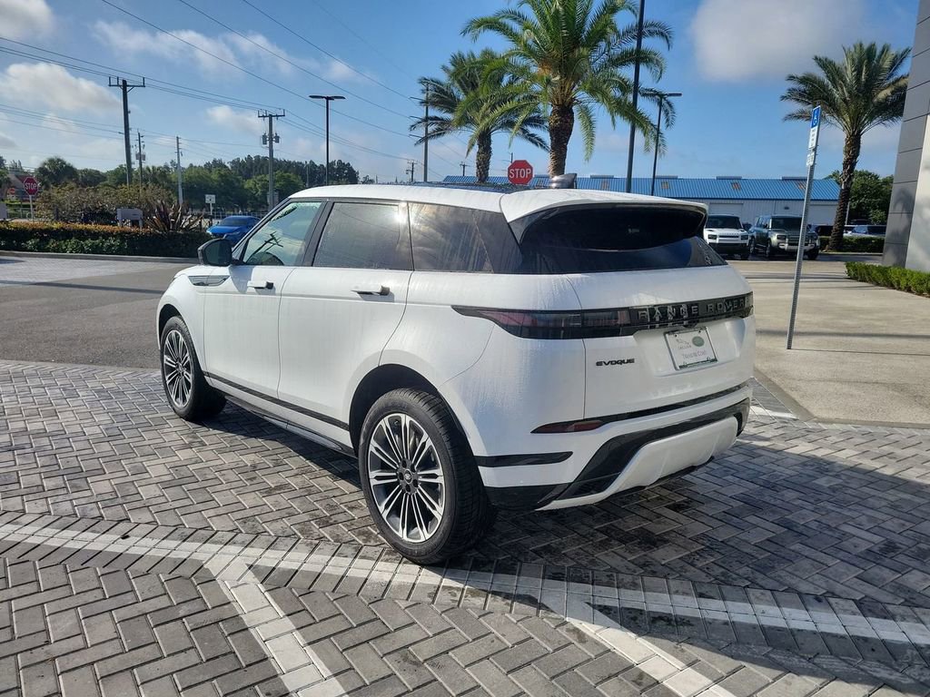 New 2026 Land Rover Range Rover Evoque Dynamic SE image 3