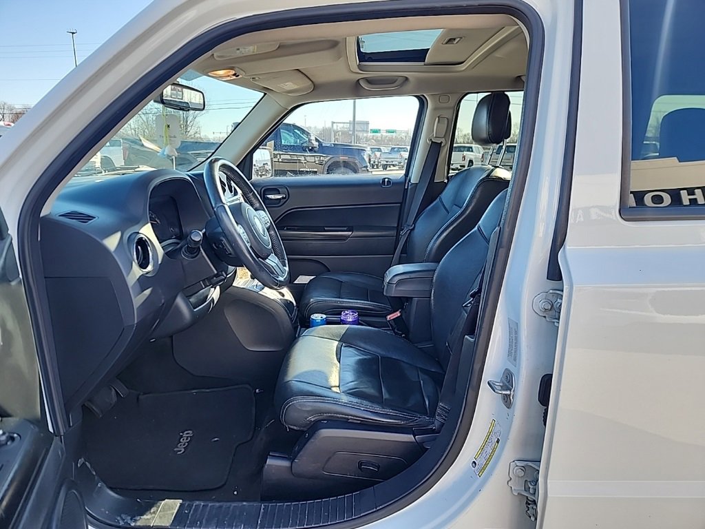 Used 2016 Jeep Patriot High Altitude image 4