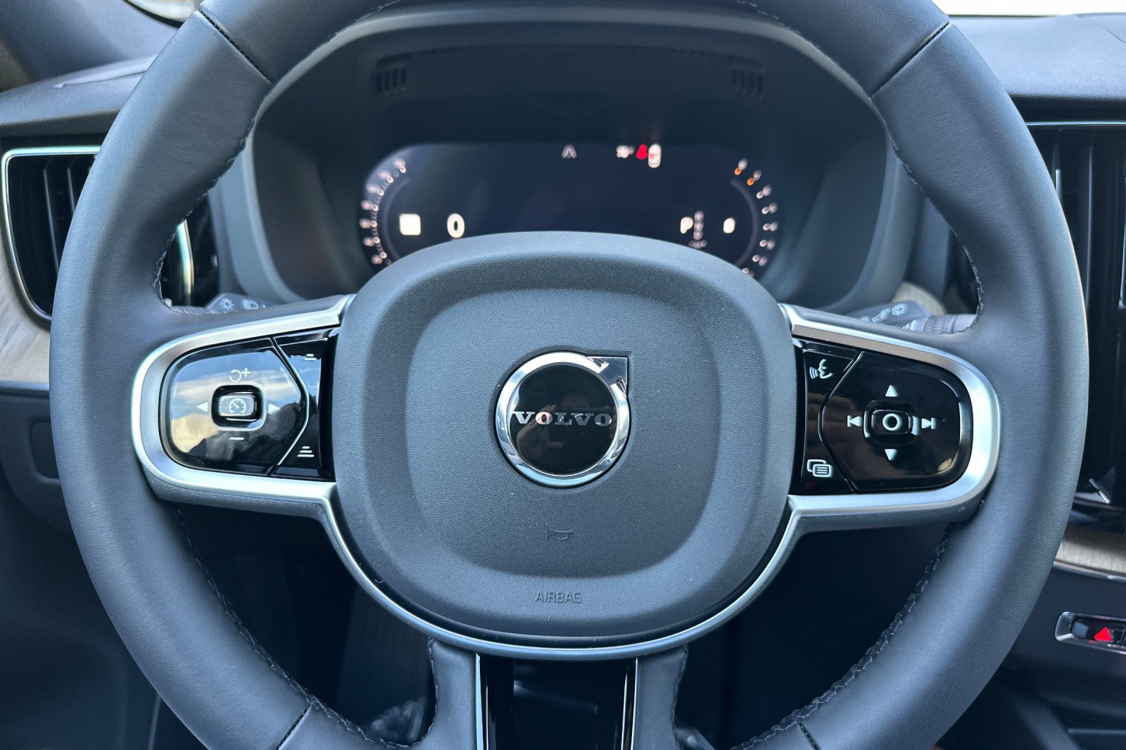 New 2026 Volvo XC60 B5 Core w/ Protection Package Premier AWD/4WD image 20