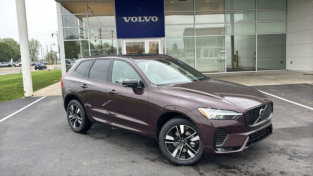 New 2026 Volvo XC60 B5 Plus AWD/4WD image 2