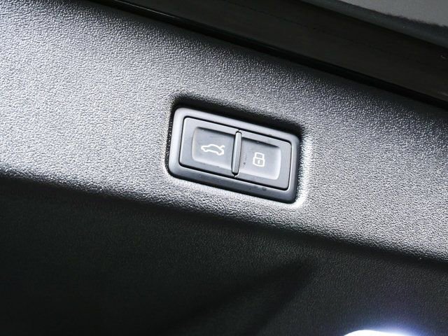 New 2026 Audi SQ5 Premium Plus image 29