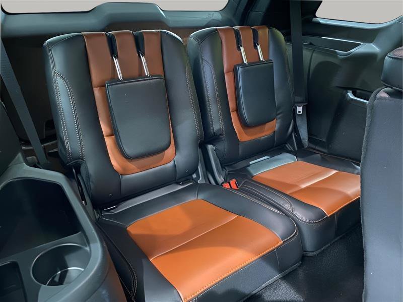 Used 2019 Ford Explorer XLT w/ Equipment Group 202A AWD/4WD image 12