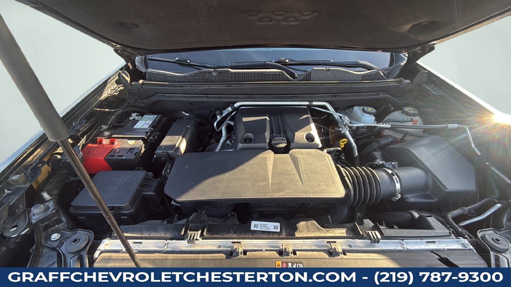 Used 2025 Chevrolet Colorado Trail Boss AWD/4WD image 37