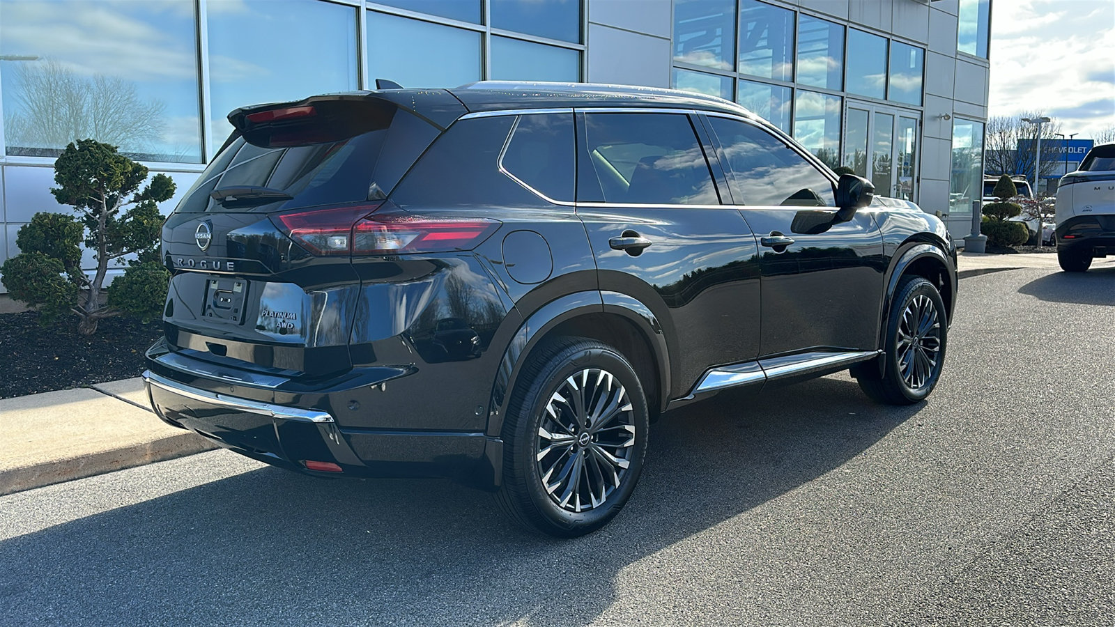 Certified 2025 Nissan Rogue Platinum w/ Platinum Premium Package AWD/4WD image 7