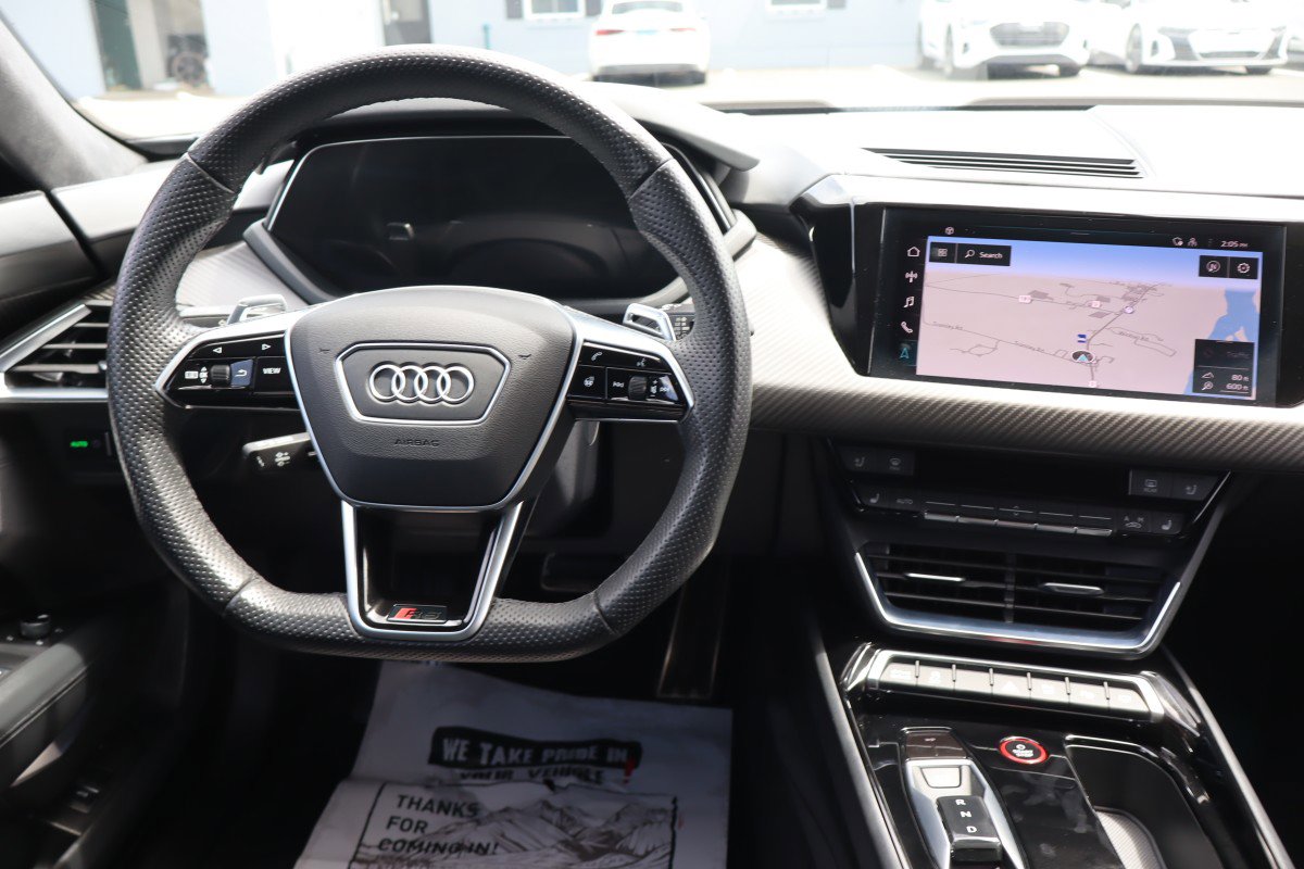 Used 2023 Audi RS e-tron GT w/ Carbon Performance Package AWD/4WD image 10