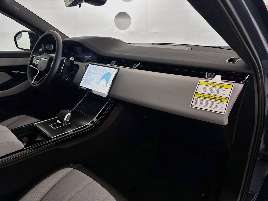 New 2026 Land Rover Range Rover Evoque Hoxton AWD/4WD image 30
