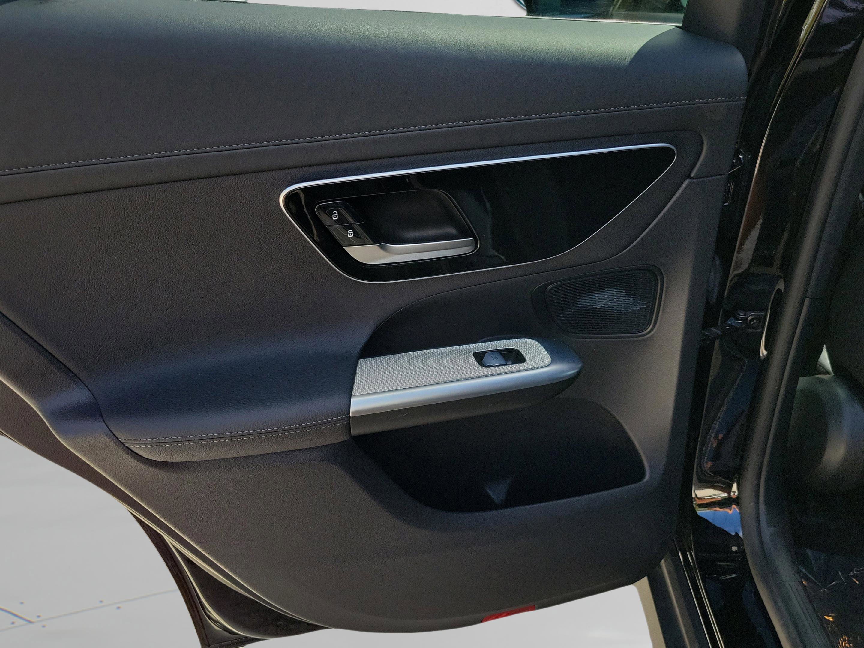 Certified 2024 Mercedes-Benz GLC 300 4MATIC image 27