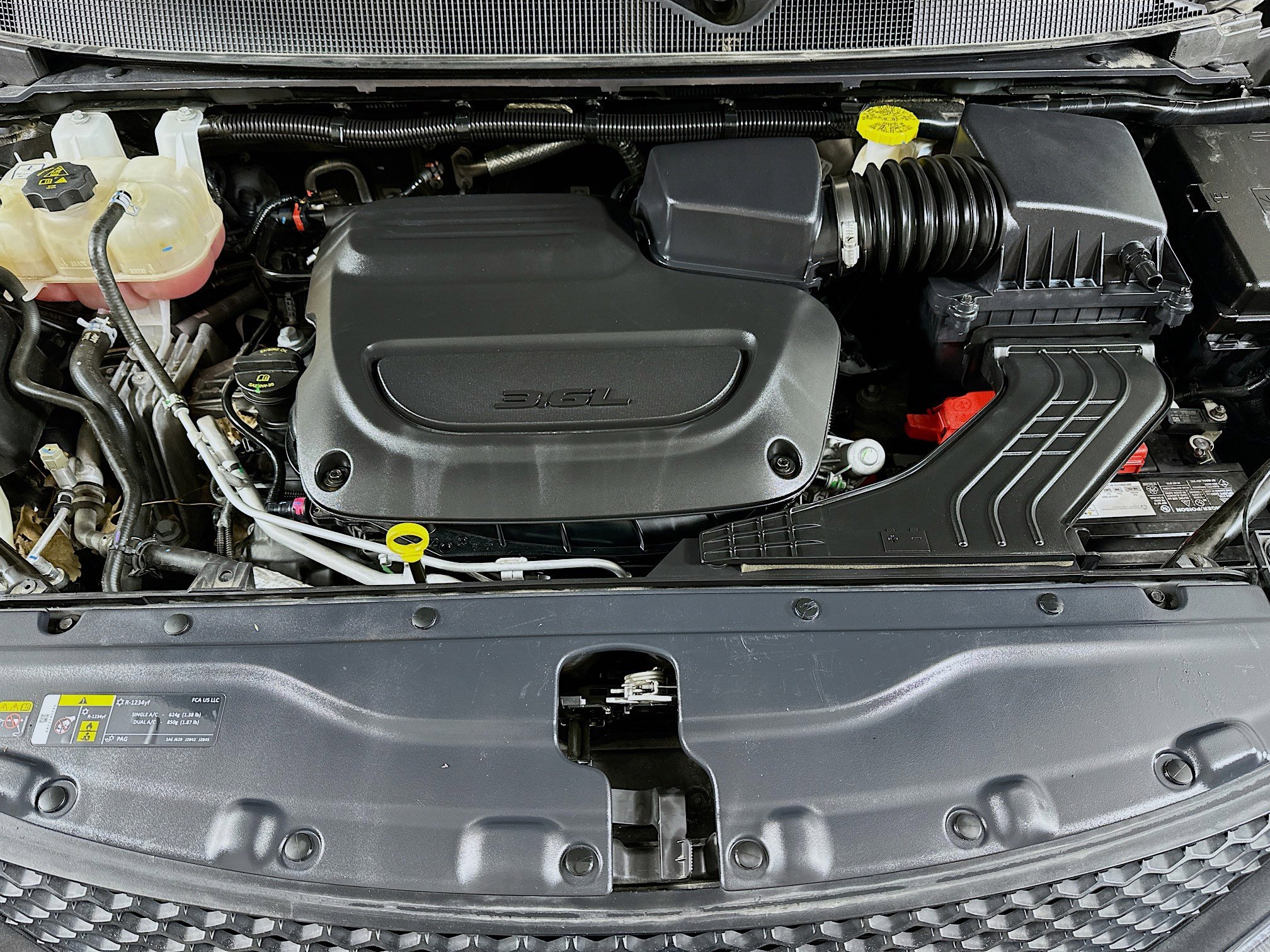 Used 2023 Chrysler Voyager LX image 29