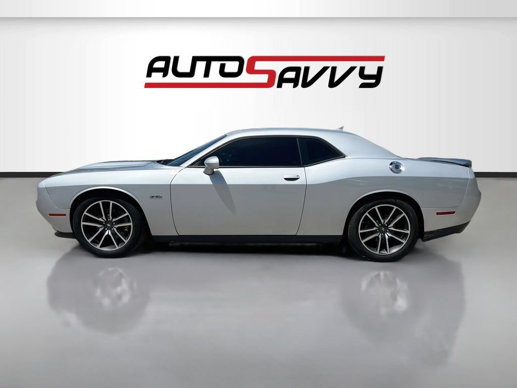 Used 2023 Dodge Challenger R/T RWD image 4