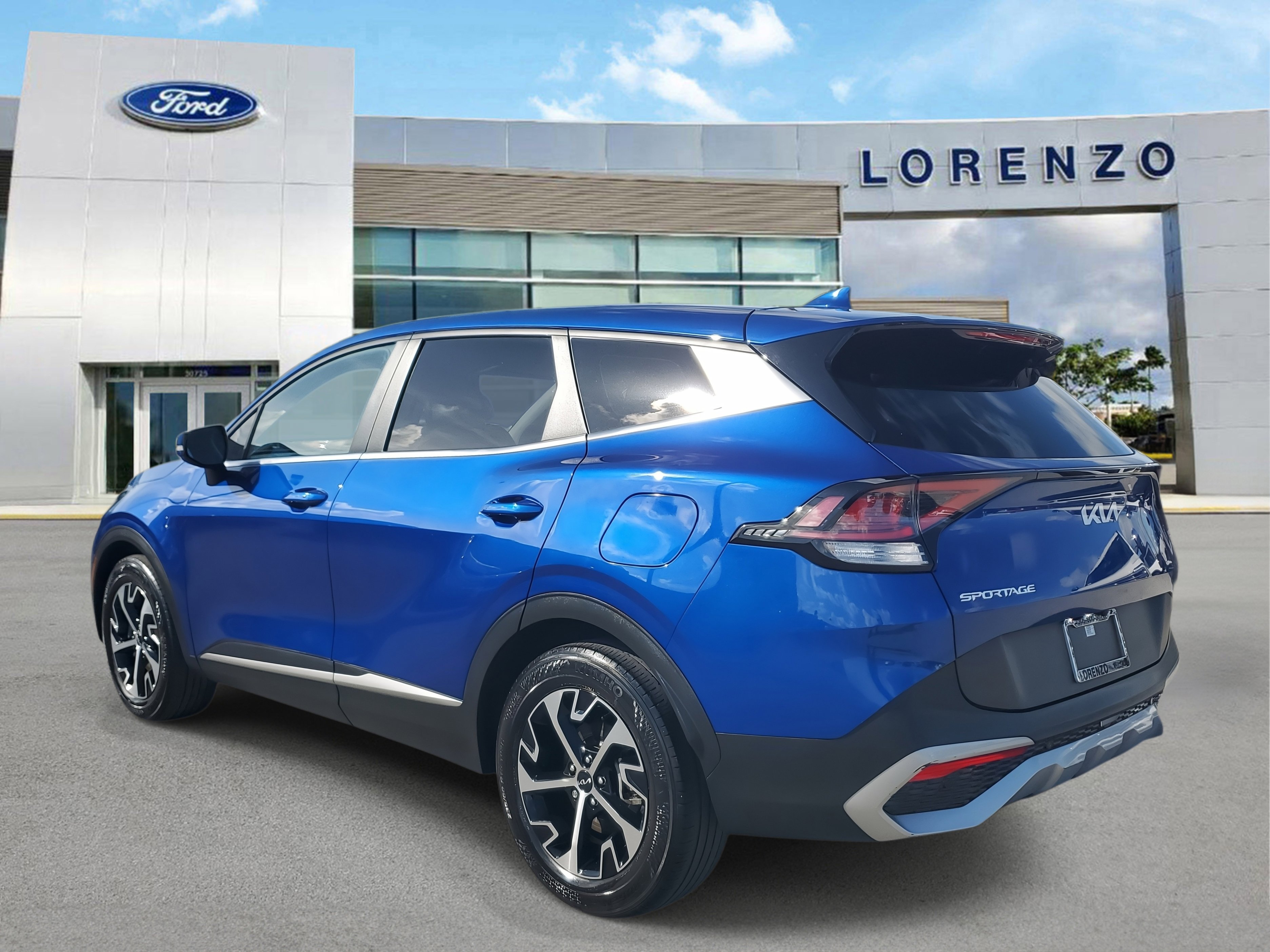 Used 2023 Kia Sportage EX image 7