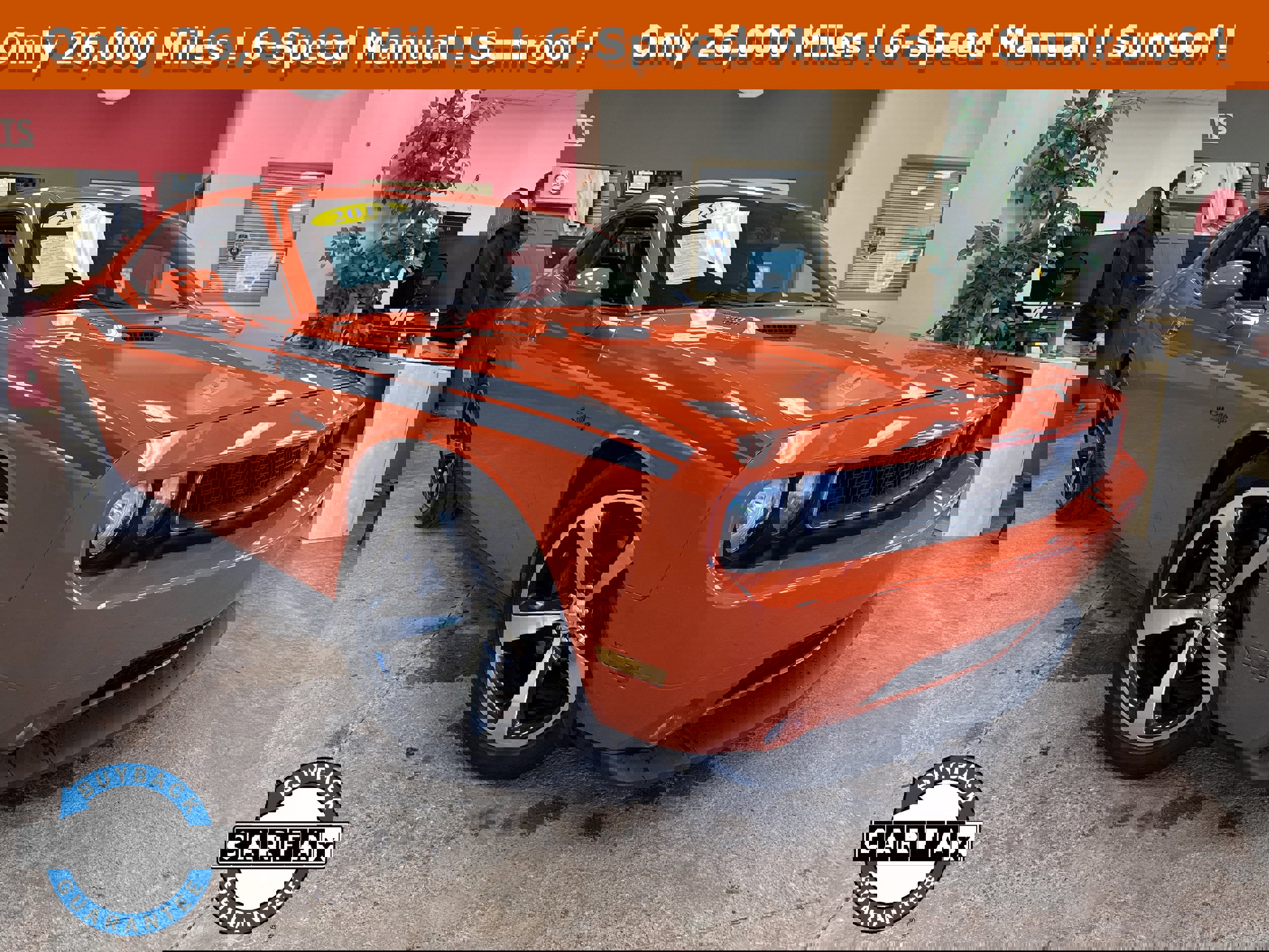 Used 2013 Dodge Challenger R/T image 1