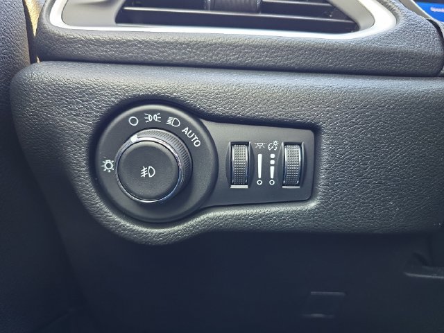 New 2026 Chrysler Pacifica Select w/ S Appearance Package FWD image 22