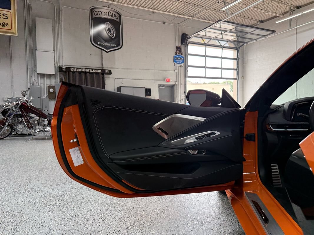 Used 2022 Chevrolet Corvette Stingray Preferred Conv w/ Z51 Performance Package RWD image 12