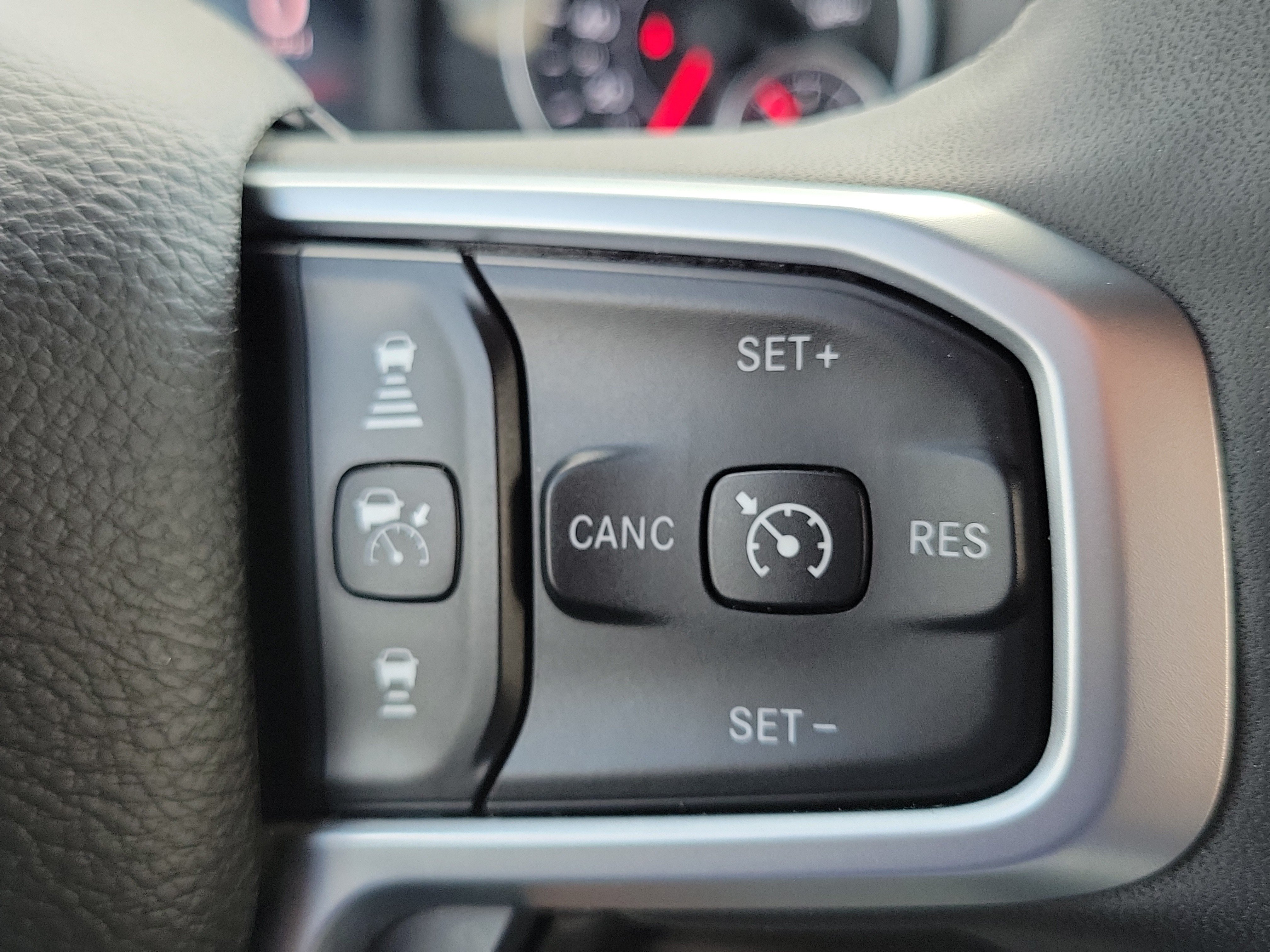 Used 2025 RAM 2500 Big Horn AWD/4WD image 18
