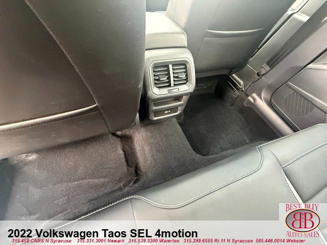Used 2022 Volkswagen Taos SEL AWD/4WD image 13
