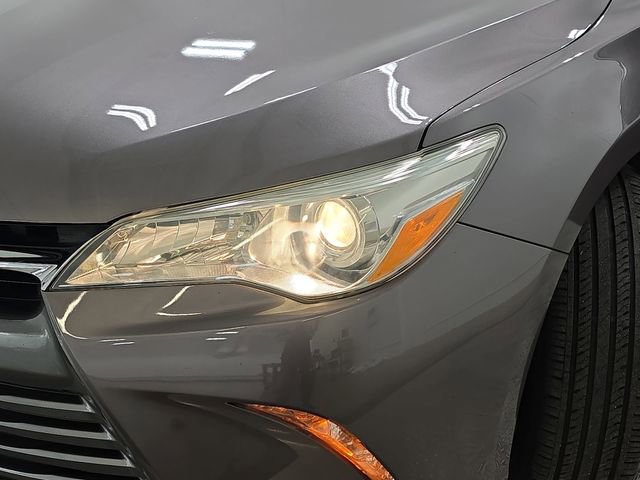 Used 2015 Toyota Camry LE FWD image 30