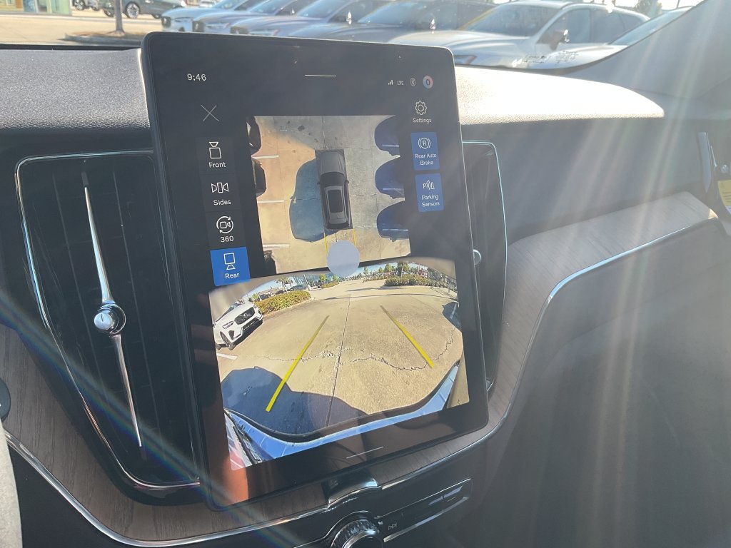 New 2027 Volvo XC60 T8 Plus AWD/4WD image 28