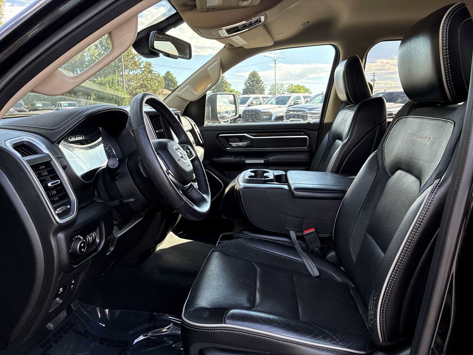 Used 2019 RAM 1500 Laramie AWD/4WD image 13