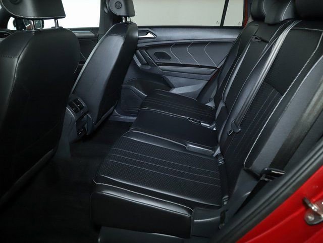 Used 2024 Volkswagen Tiguan SE R-Line image 14