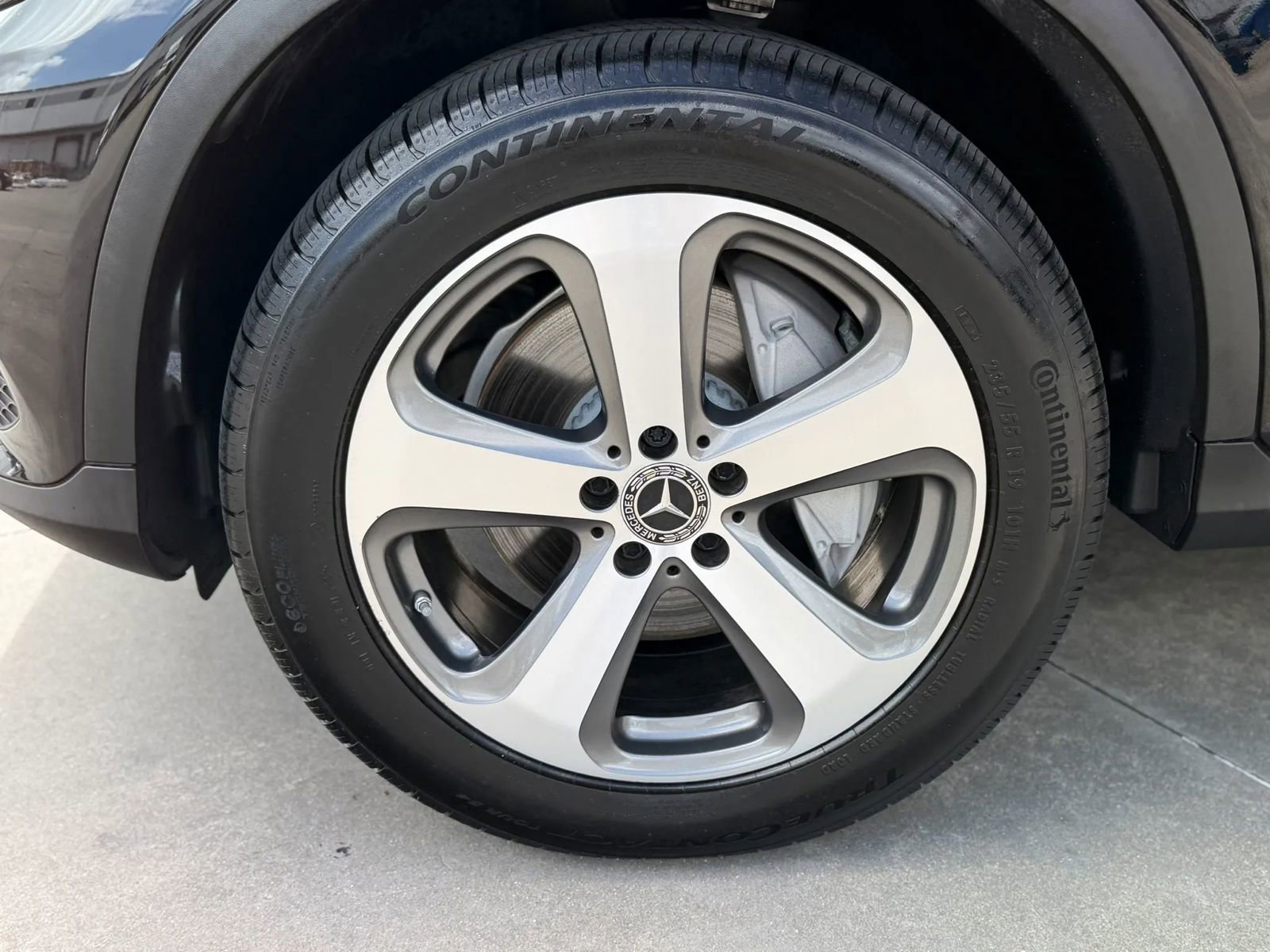 Used 2019 Mercedes-Benz GLC 300 w/ Premium Package image 16
