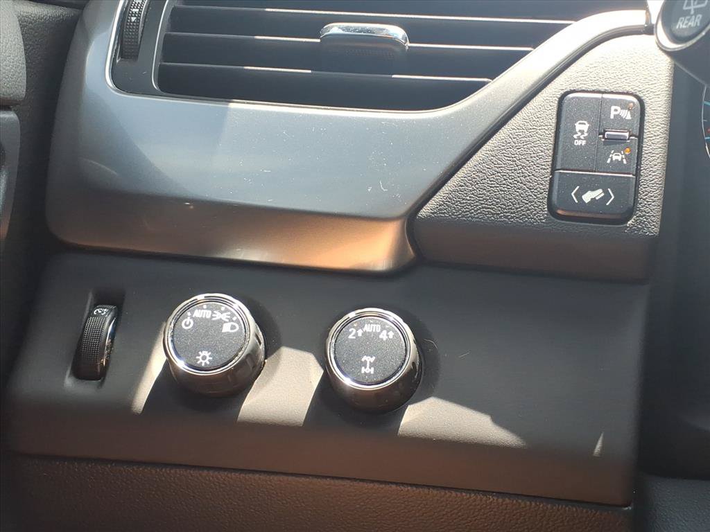 Used 2018 Chevrolet Tahoe LT AWD/4WD image 14