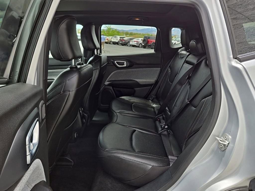 Used 2024 Jeep Compass Latitude w/ Sun and Sound Group AWD/4WD image 45