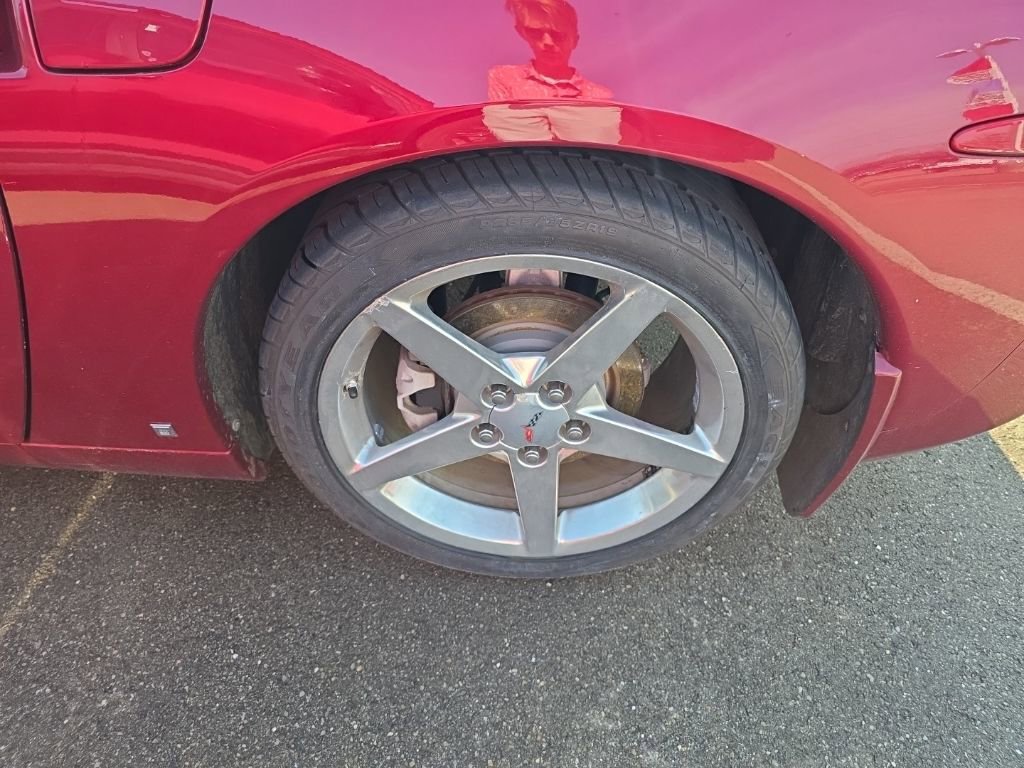 Used 2006 Chevrolet Corvette Coupe w/ Preferred Equipment Group RWD image 6