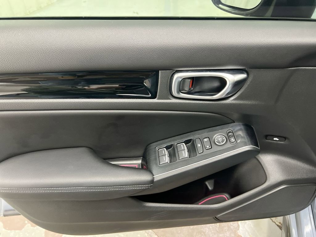 Used 2022 Honda Civic Touring image 21