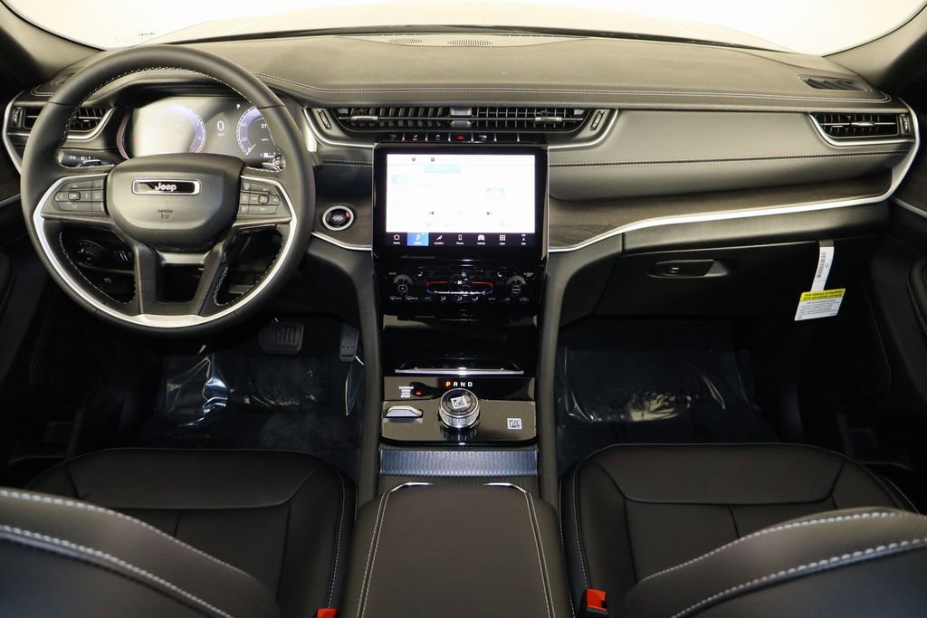 New 2025 Jeep Grand Cherokee Limited image 14