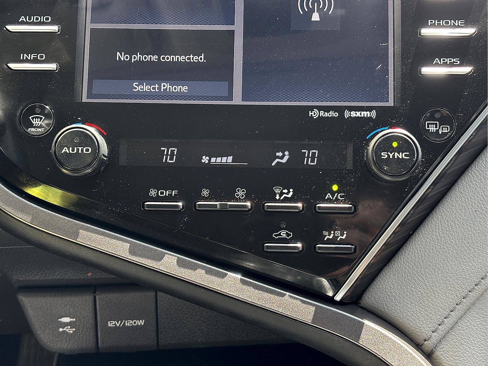 Used 2018 Toyota Camry XLE w/ Audio Package FWD image 26