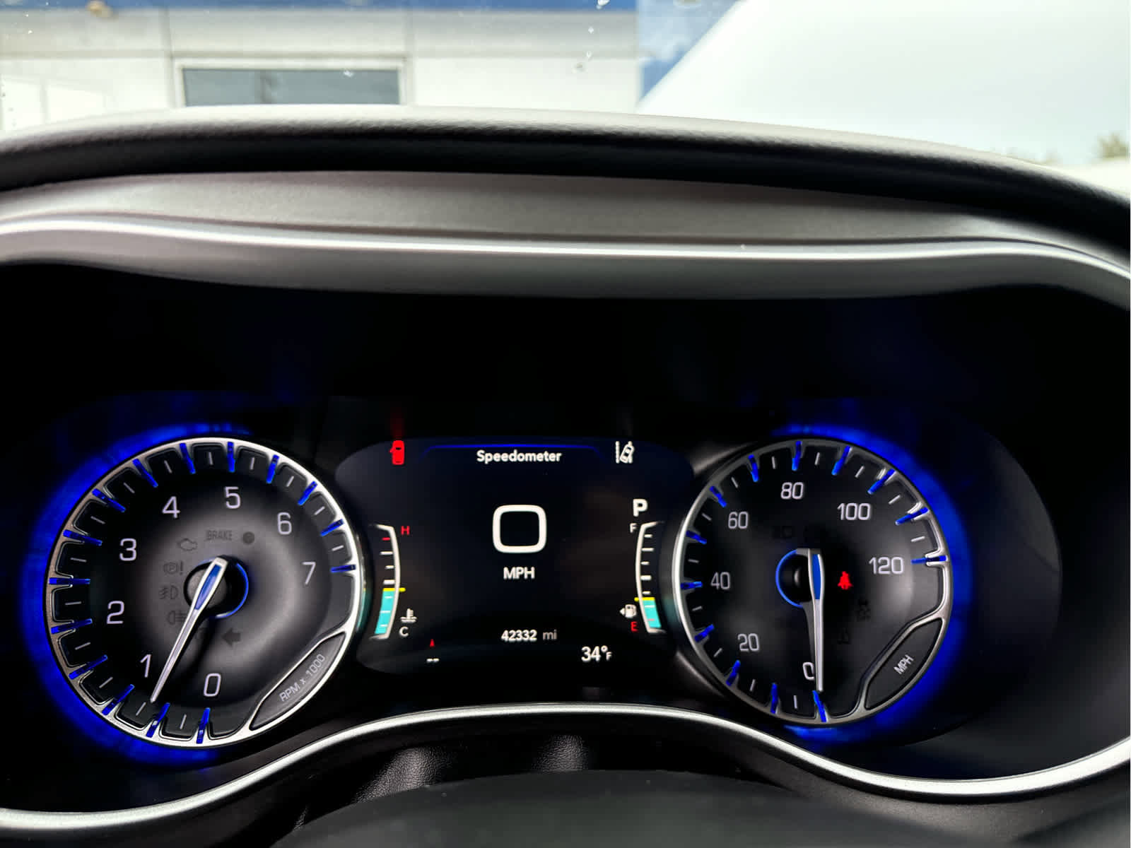 Used 2024 Chrysler Pacifica Touring-L image 14