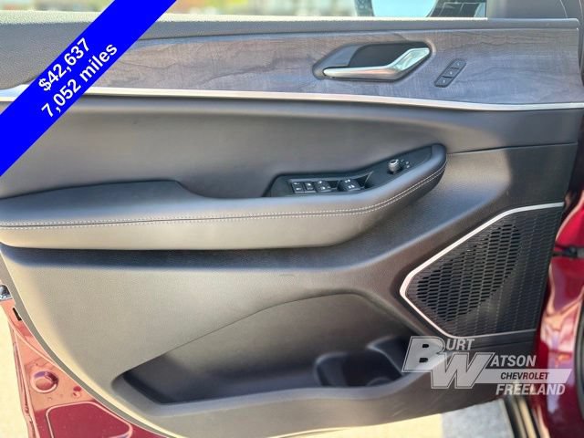 Used 2026 Jeep Grand Cherokee Limited w/ Limited Altitude Package AWD/4WD image 11
