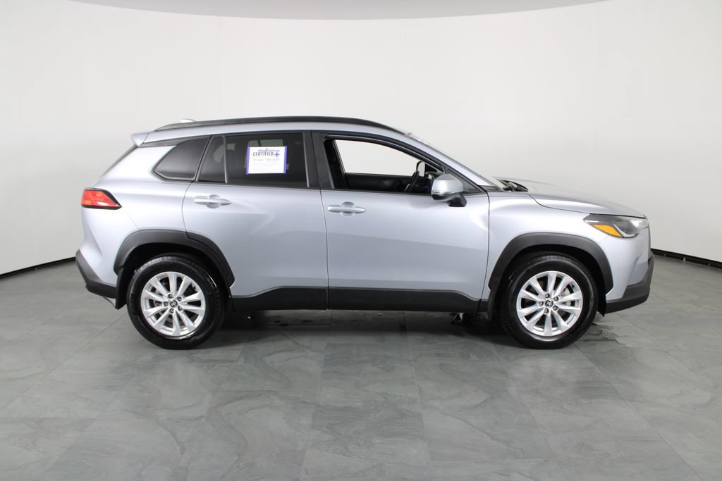 Used 2024 Toyota Corolla Cross LE FWD image 22