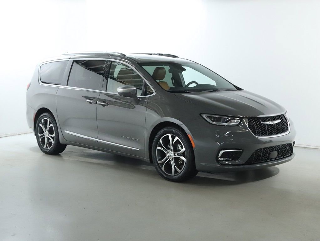 Used 2022 Chrysler Pacifica Pinnacle image 9