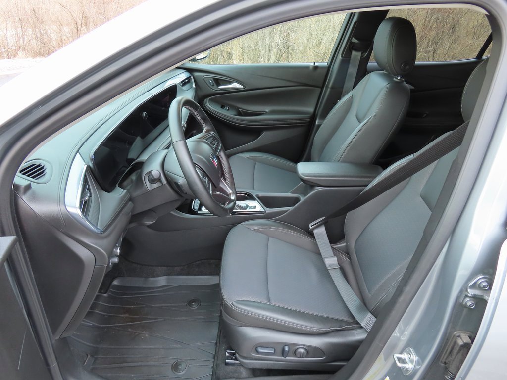 Certified 2024 Buick Encore GX Preferred w/ Comfort Package image 21