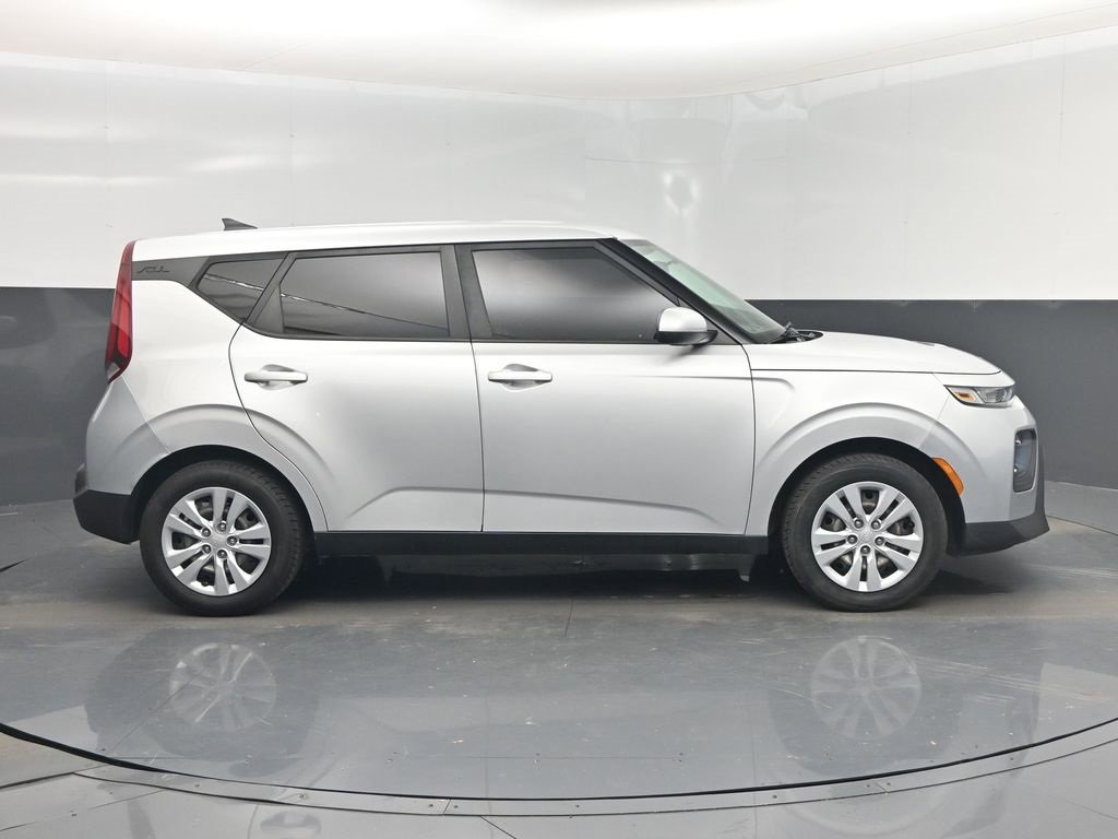 Used 2020 Kia Soul LX image 36