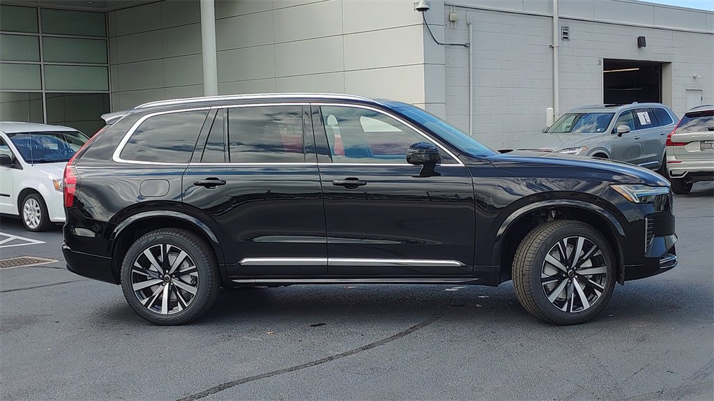 New 2026 Volvo XC90 B5 Core w/ Protection Package Premier image 2