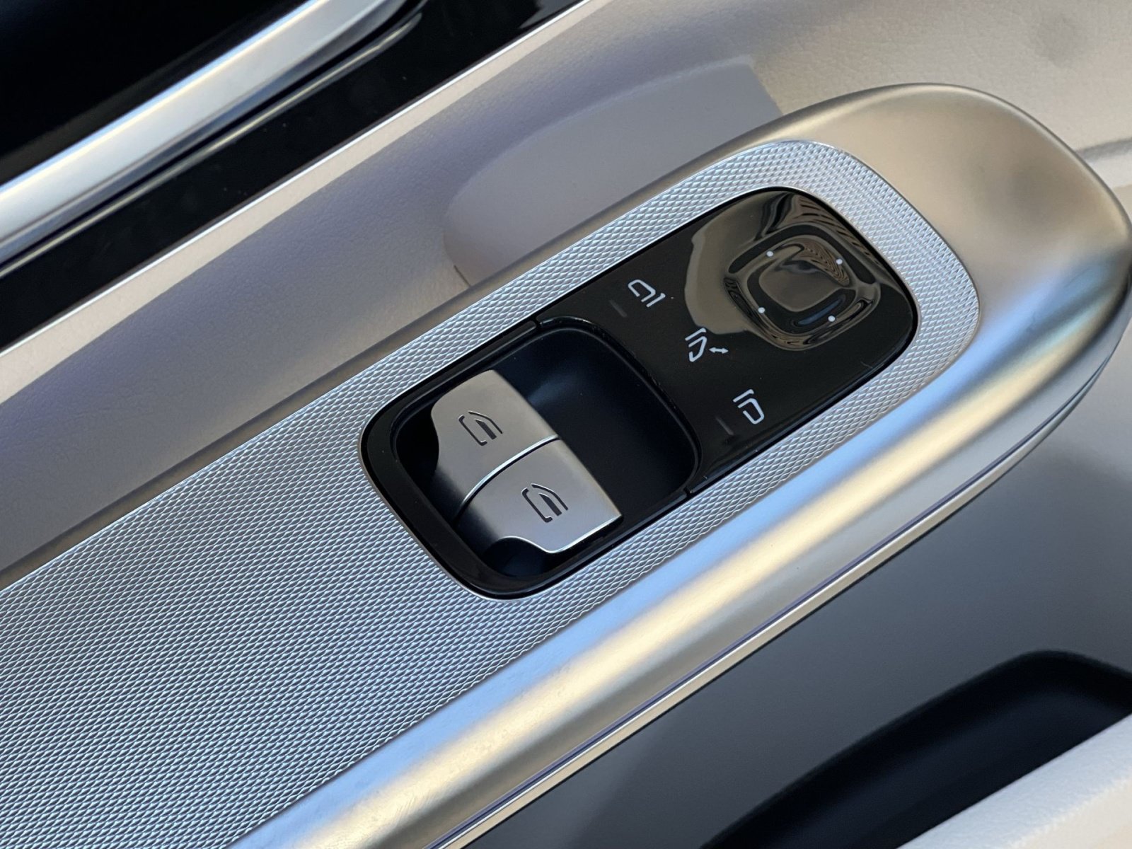 New 2026 Mercedes-Benz CLE 300 4MATIC Coupe image 13