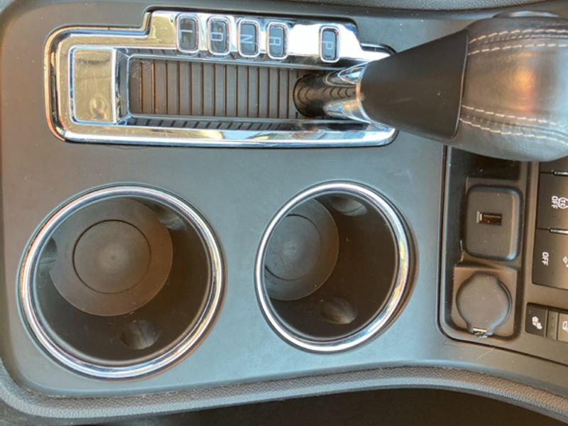 Used 2016 GMC Acadia SLE image 19