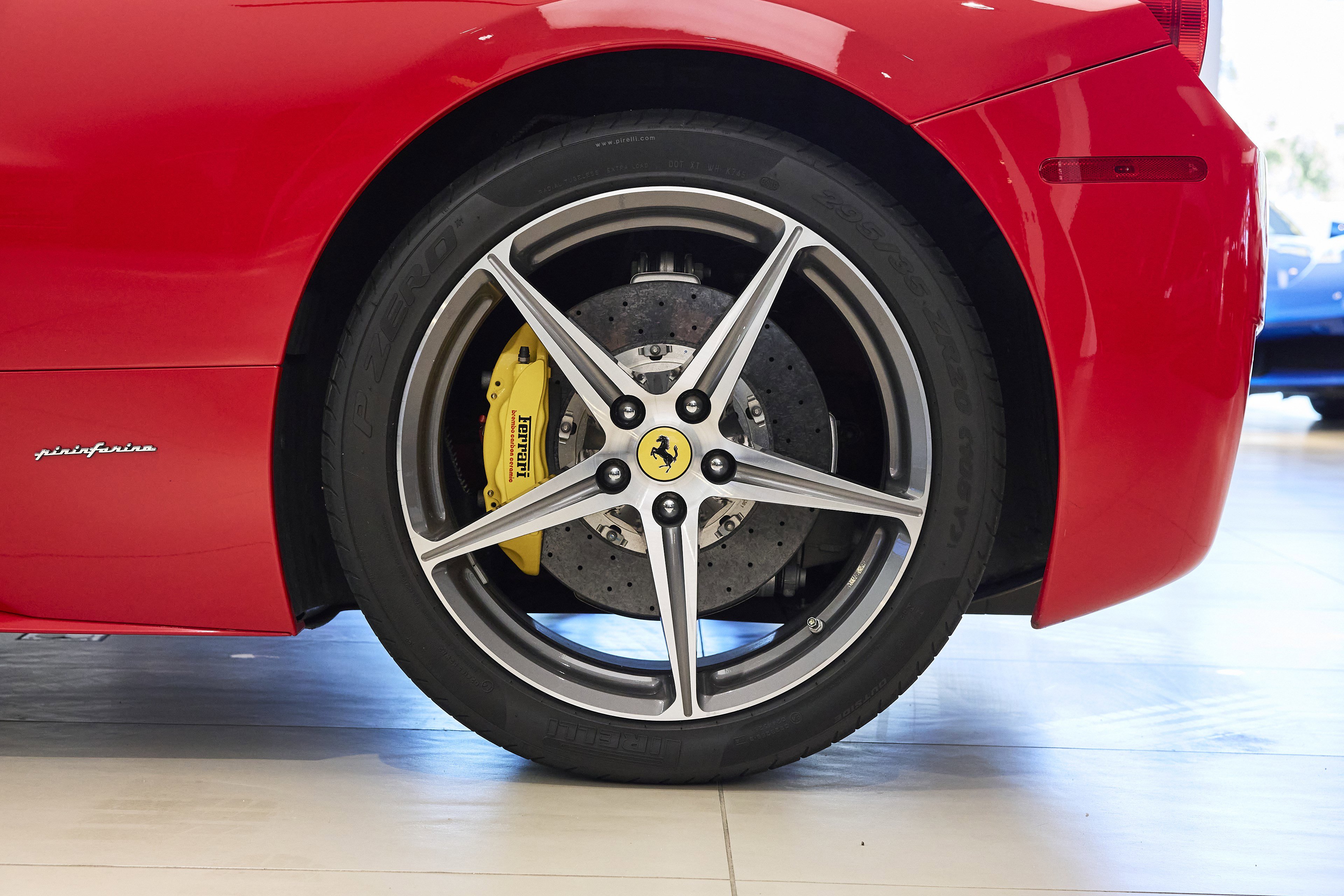 Used 2014 Ferrari 458 Spider image 44