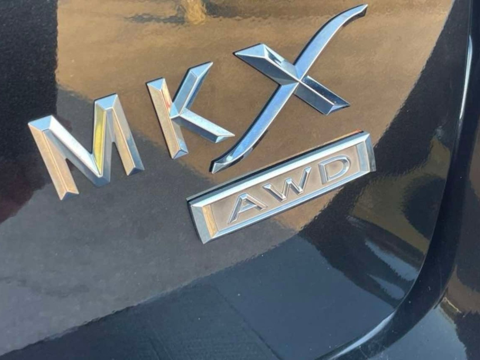 Used 2011 Lincoln MKX AWD w/ Sight & Sound Pkg image 4