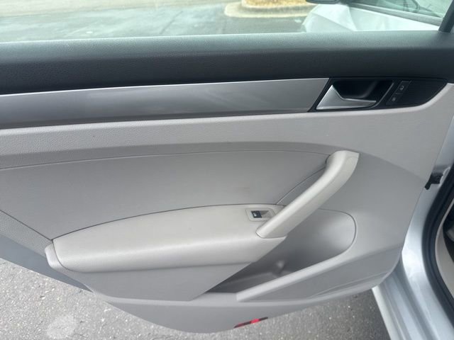 Used 2014 Volkswagen Passat 1.8T S image 18